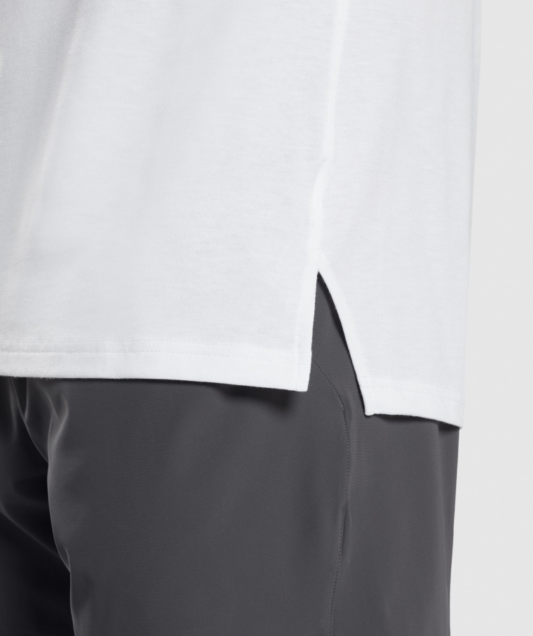 Gymshark Stüdyo Büyütme Tankı Beyaz